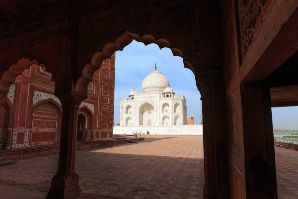 Sunrise Tour of Tajmahal by Car from Delhi